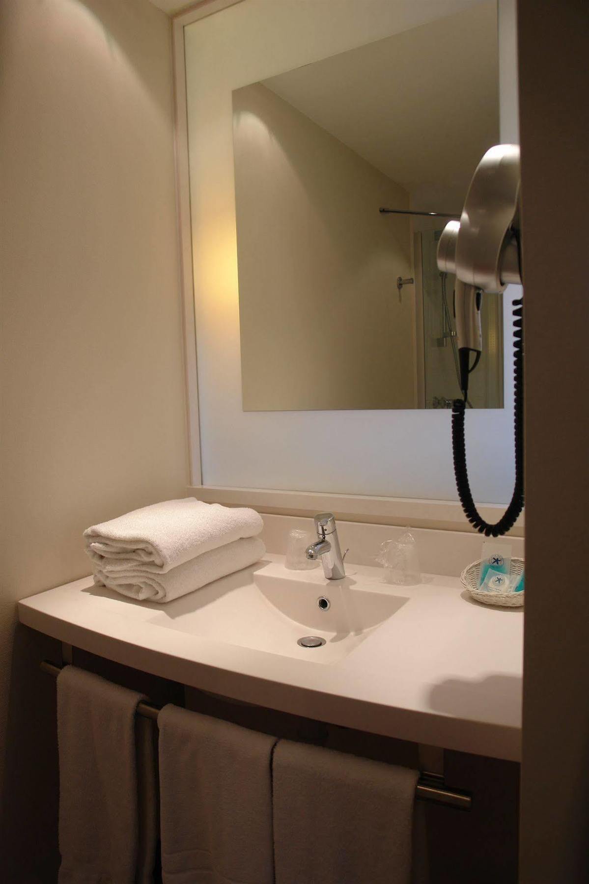 Ibis Styles Chinon Hotel Eksteriør billede